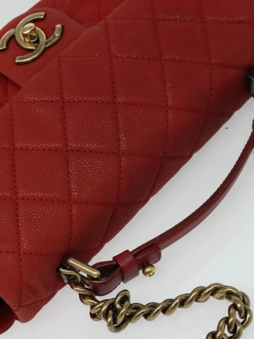 CHANEL brand	chanel color	red